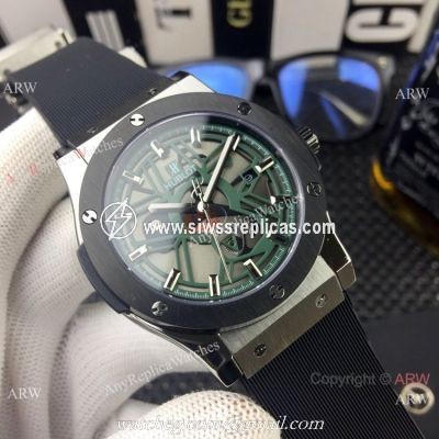Replica Hublot Classic Fusion 43mm watches Black Bezel Rubber Strap