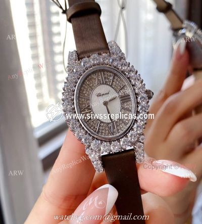 High Quality Replica Ladies Chopard LHeure Du Diamant Medium Oval Watch With Diamonds