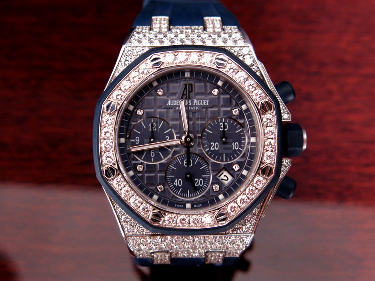 Audemars Piguet Royal Oak Offshore Chronograph Lady 26092ck.zz.d021ca.01 18k White Gold Automatic Chronograph Audemars Piguet Royal Oak Offshore Chronograph Lady 26092ck.zz.d021ca.01 18k White Gold Automatic Chronograph
