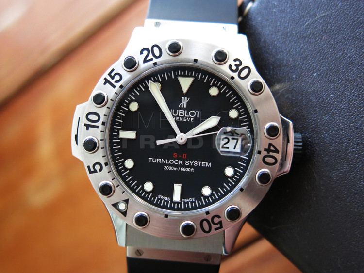 Hublot Turnlock Divers 1951.NM40.1 Stainless Steel Automatic Self Winding Hublot Turnlock Divers 1951.NM40.1 Stainless Steel Automatic Self Winding