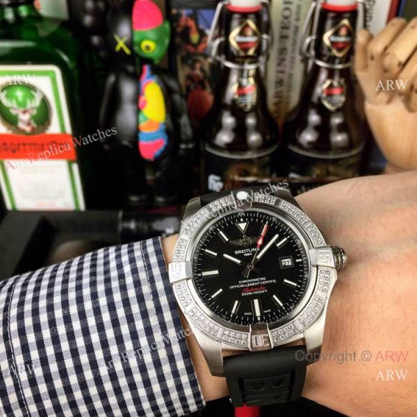 Luxury Replica Breitling Avenger Diamond Watch Ss White Dial Luxury Replica Breitling Avenger Diamond Watch Ss White Dial