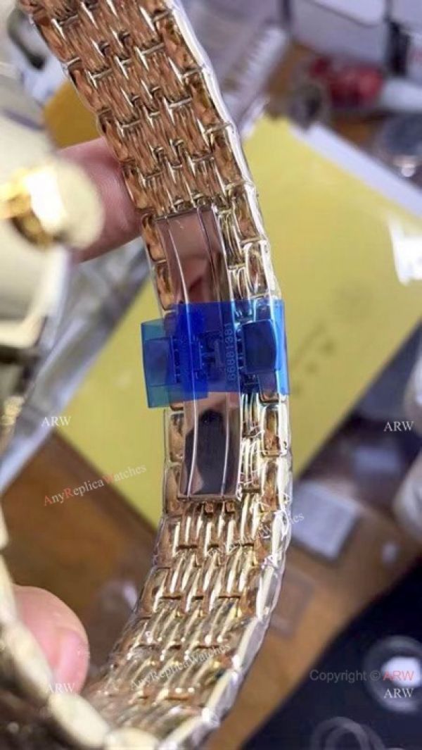Swiss Replica Longines 39mm Watch All Gold Sapphire crystal Swiss Replica Longines 39mm Watch All Gold Sapphire crystal
