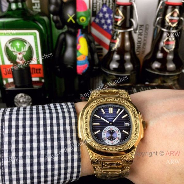 New Fake Patek Philippe Engraving Nautilus Silver Face Yellow Gold Watch For Sale New Fake Patek Philippe Engraving Nautilus Silver Face Yellow Gold Watch For Sale