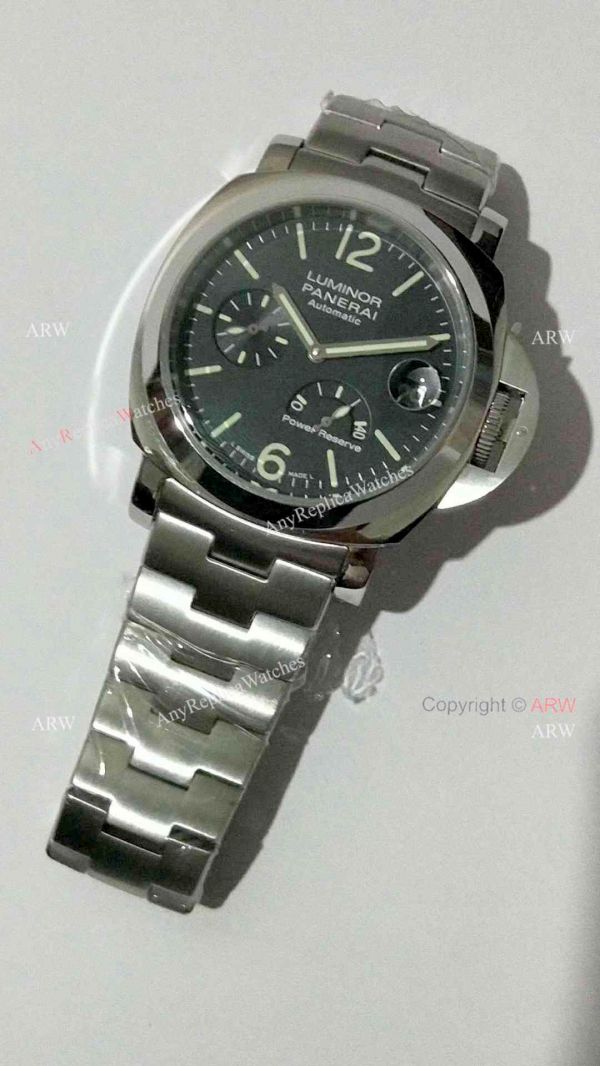 Officine Panerai Firenze PAM090 Power Reserve Watch / Panerai Luminor Steel Bracelet Officine Panerai Firenze PAM090 Power Reserve Watch / Panerai Luminor Steel Bracelet