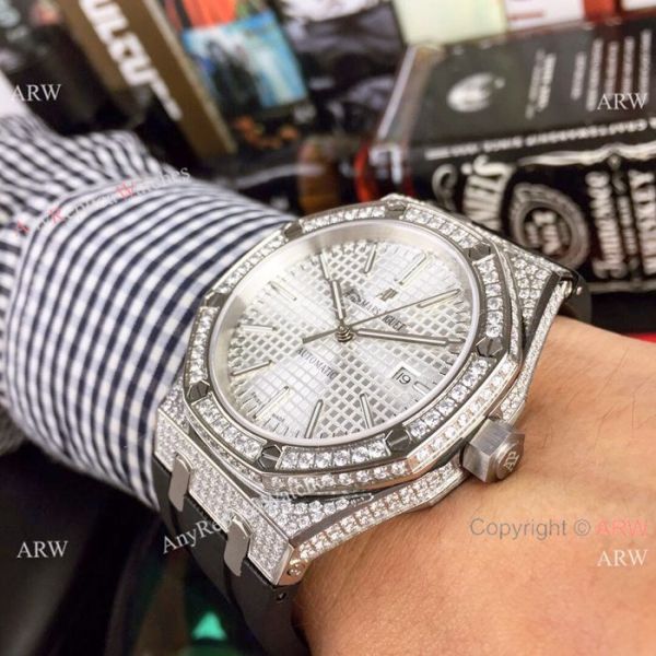 Audemars Piguet Royal Oak Diamond Replica Watches 43mm Black Dial Audemars Piguet Royal Oak Diamond Replica Watches 43mm Black Dial