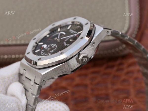 Swiss 2329 Audemars Piguet Royal Oak GMT Stainless Steel Black Dial Watch Swiss 2329 Audemars Piguet Royal Oak GMT Stainless Steel Black Dial Watch