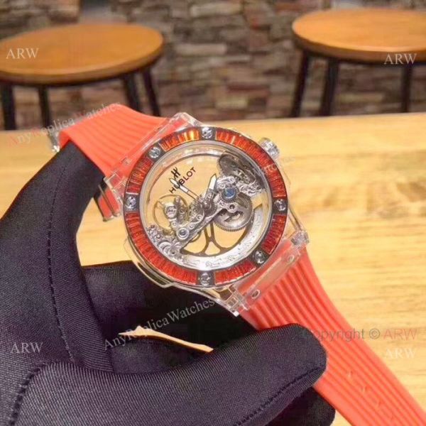 2019 Hublot Unico Sapphire Replica Watch Transparent Case Rainbow Bezel 2019 Hublot Unico Sapphire Replica Watch Transparent Case Rainbow Bezel