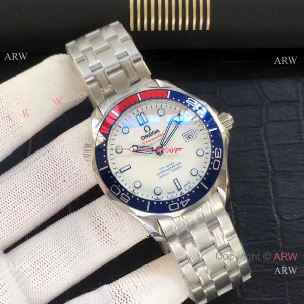 Omega Commanders 007 Copy Watch SS Blue Rubber Band Omega Commanders 007 Copy Watch SS Blue Rubber Band