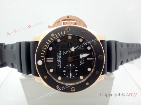 Panerai Submersible Rubber Strap PAM684 Copy Watch Rose Gold Black Bezel Panerai Submersible Rubber Strap PAM684 Copy Watch Rose Gold Black Bezel