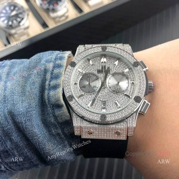 Classic Fusion Hublot Knock off Watch Rose Gold Iced Out watch Classic Fusion Hublot Knock off Watch Rose Gold Iced Out watch