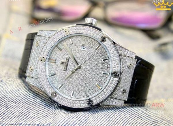 Best ARW Replica Watches Hublot Classic Fusion Iced Out Watch Best ARW Replica Watches Hublot Classic Fusion Iced Out Watch