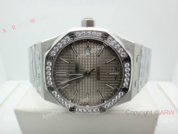 Best Copy Audemars Piguet Royal Oak 44mm Watch Stainless Steel Diamond bezel Best Copy Audemars Piguet Royal Oak 44mm Watch Stainless Steel Diamond bezel
