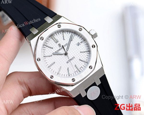Fake Audemars Piguet Royal Oak 42mm Watch Black Dial Black Rubber Strap Fake Audemars Piguet Royal Oak 42mm Watch Black Dial Black Rubber Strap