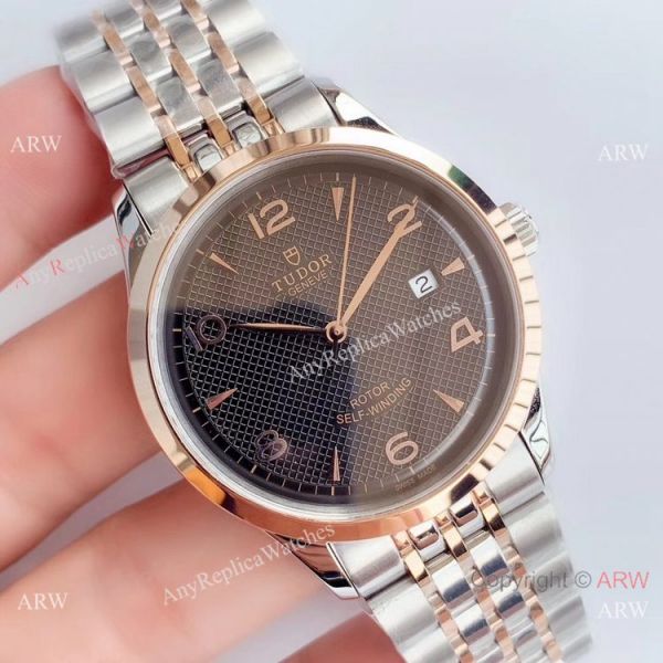 Swiss Replica Tudor 1926 ETA2824 Men Watch Black Face 2 Tone Rose Gold Swiss Replica Tudor 1926 ETA2824 Men Watch Black Face 2 Tone Rose Gold