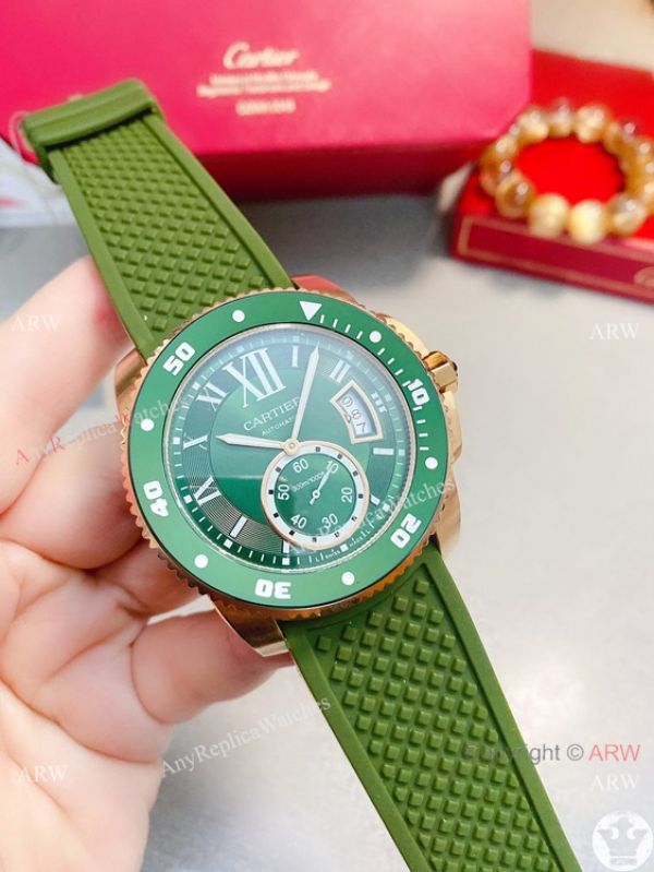New! Replica Cartier Calibre de Stainless Steel Green Bezel Watch New! Replica Cartier Calibre de Stainless Steel Green Bezel Watch
