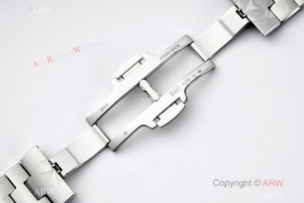 Grade 1A Vacheron Constantin Overseas Ultra-thin Replica Watch Rhodium Face Stainless Steel Grade 1A Vacheron Constantin Overseas Ultra-thin Replica Watch Rhodium Face Stainless Steel