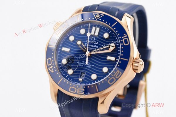 VS AAA Replica Omega Seamaster Diver 300m Watch Rose Gold Rubber Strap VS AAA Replica Omega Seamaster Diver 300m Watch Rose Gold Rubber Strap
