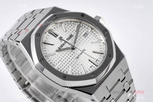 New! ZF Factory V2 Version Audemars Piguet Royal Oak Silver Dial 15400 Watch New! ZF Factory V2 Version Audemars Piguet Royal Oak Silver Dial 15400 Watch