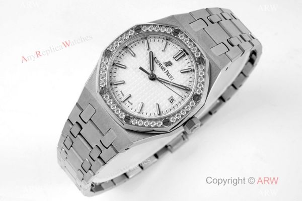 2021 New Swiss Audemars Piguet Royal Oak Selfwinding caliber 5800 Watch Stainless Steel Diamond Bezel 34mm 2021 New Swiss Audemars Piguet Royal Oak Selfwinding caliber 5800 Watch Stainless Steel Diamond Bezel 34mm