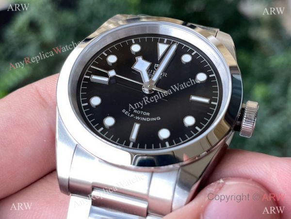 Swiss Replica Tudor Black Bay m79540 Watch Cal.2824 Movement Black Dial Swiss Replica Tudor Black Bay m79540 Watch Cal.2824 Movement Black Dial