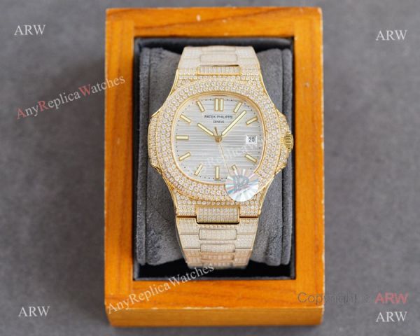 Swiss AAA Replica Patek Philippe Nautilus Iced Out Yellow Gold Watch 40mm 9015 Ultra-thin Movement Swiss AAA Replica Patek Philippe Nautilus Iced Out Yellow Gold Watch 40mm 9015 Ultra-thin Movement