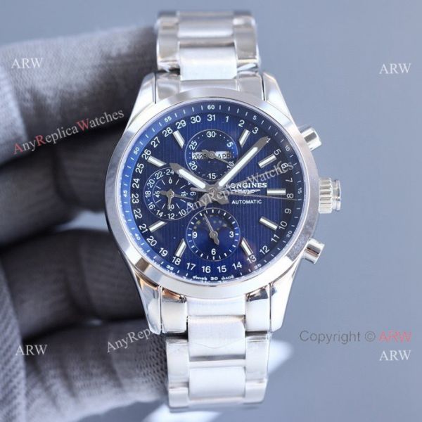 Replica Longines Master Collection 2-Tone Strap Moonphase Black Dial 40MM Watch Replica Longines Master Collection 2-Tone Strap Moonphase Black Dial 40MM Watch