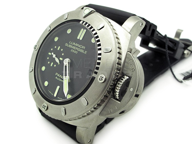 Panerai Luminor Submersible PAM364 Titanium Automatic Panerai Luminor Submersible PAM364 Titanium Automatic