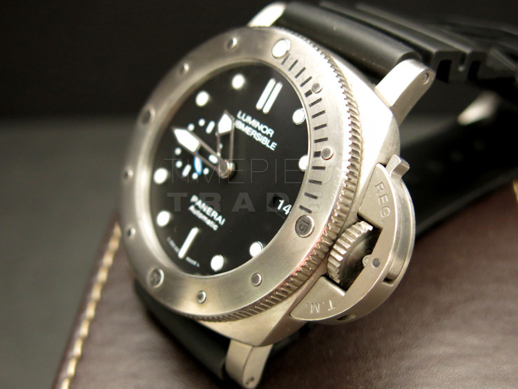 Panerai Luminor Submersible PAM1305 Titanium Automatic Panerai Luminor Submersible PAM1305 Titanium Automatic