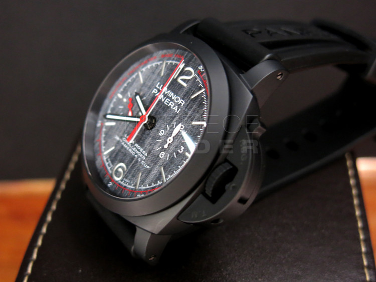 Panerai Luminor PAM1037 Ceramic Self Winding Auto Panerai Luminor PAM1037 Ceramic Self Winding Auto