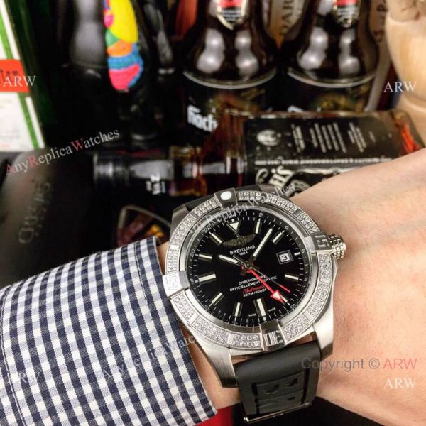 AAA Replica Breitling Avenger II GMT Diamond Watch Cream Face AAA Replica Breitling Avenger II GMT Diamond Watch Cream Face