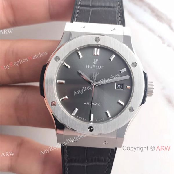 Swiss Hublot HUB1112 Titanium Case and Gray Watch Classic Fusion Series Swiss Hublot HUB1112 Titanium Case and Gray Watch Classic Fusion Series