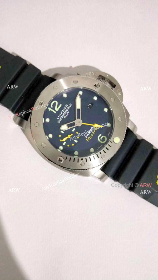 AAA Copy Panerai Luminor Submersible GMT PAM 719 Black Rubber Watch AAA Copy Panerai Luminor Submersible GMT PAM 719 Black Rubber Watch