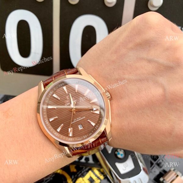 Omega Seamaster Aqua Terra Swiss 8900 Watch Rose Gold Bezel Omega Seamaster Aqua Terra Swiss 8900 Watch Rose Gold Bezel