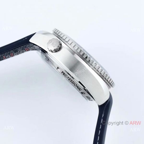 Replica Omega Seamaster 600m SS Blue Rubber Strap Watch Swiss 9300 Movement Replica Omega Seamaster 600m SS Blue Rubber Strap Watch Swiss 9300 Movement