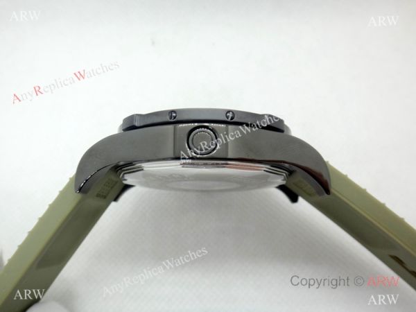 Fake Breitling Colt Skyracer Black Case Green Rubber Band Watch Fake Breitling Colt Skyracer Black Case Green Rubber Band Watch