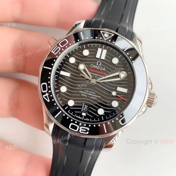 (OM Factory)Omega Seamaster 300 Replica Watch Black Rubber Strap Omega 8800 Movement (OM Factory)Omega Seamaster 300 Replica Watch Black Rubber Strap Omega 8800 Movement