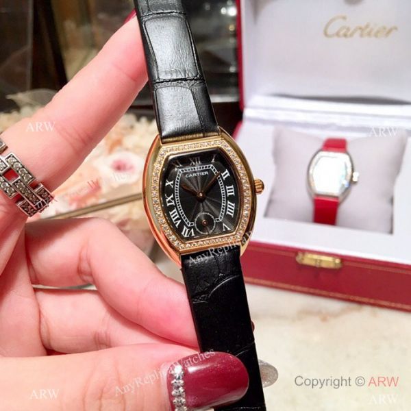 New Style Cartier Ladies Watch Gold Case White MOP Dial New Style Cartier Ladies Watch Gold Case White MOP Dial