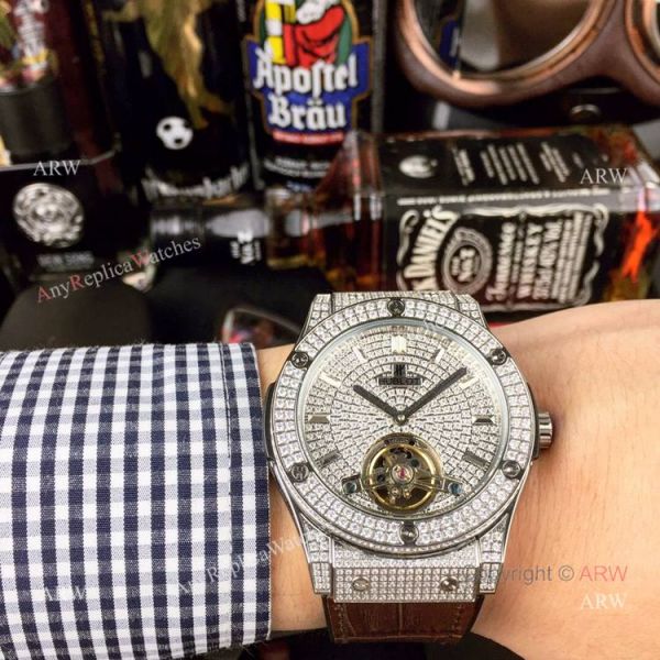 Iced Out Hublot Classic Fusion Watch Replica Rose Gold Gray Gummy Strap Iced Out Hublot Classic Fusion Watch Replica Rose Gold Gray Gummy Strap