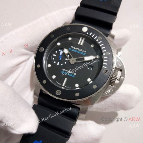 Copy Panerai Luminor Submersible PAM683 Watch Stianless Steel Black Bezel Copy Panerai Luminor Submersible PAM683 Watch Stianless Steel Black Bezel