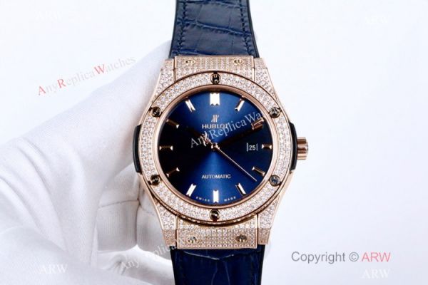 2019 Copy Hublot Classic Fusion Rose Gold Iced Out Watch 2019 Copy Hublot Classic Fusion Rose Gold Iced Out Watch