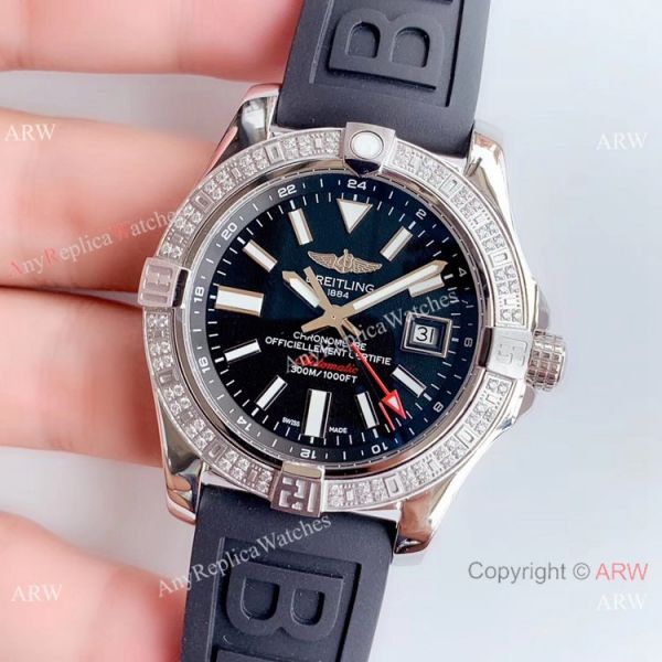 Noob Factory V2 Breitling Avenger II GMT Replica Watch Black Dial Diamond Bezel Noob Factory V2 Breitling Avenger II GMT Replica Watch Black Dial Diamond Bezel