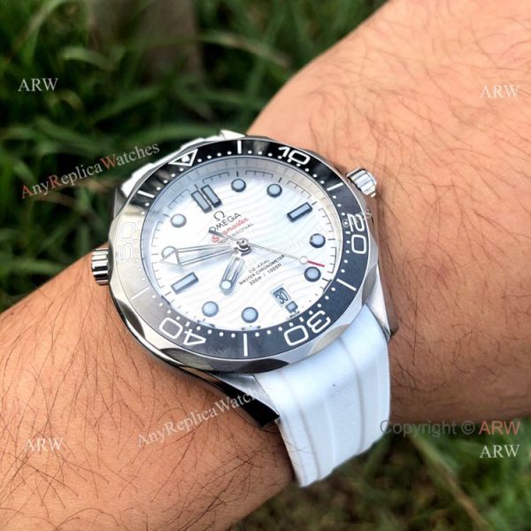 New Omega Seamaster Diver 300 M Watches SS White Rubber Strap New Omega Seamaster Diver 300 M Watches SS White Rubber Strap