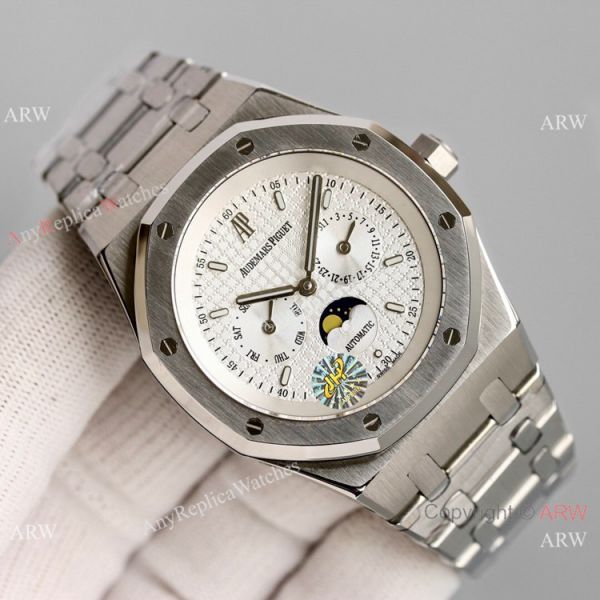 Swiss Replica Audemars Piguet Royal Oak Moon phase Watch 41mm Black Subdials Swiss Replica Audemars Piguet Royal Oak Moon phase Watch 41mm Black Subdials