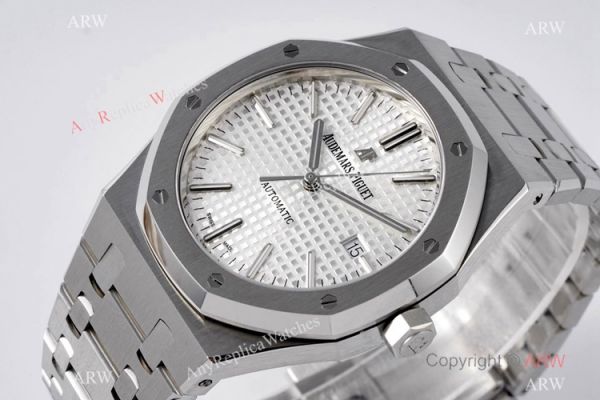 New! ZF Factory V2 Version Audemars Piguet Royal Oak Silver Dial 15400 Watch New! ZF Factory V2 Version Audemars Piguet Royal Oak Silver Dial 15400 Watch