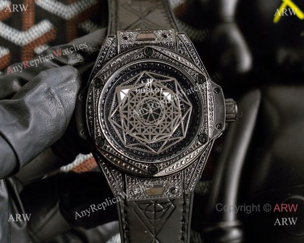 New Replica Hublot Iced Out Rose Gold Sang Bleu Watches 45mm New Replica Hublot Iced Out Rose Gold Sang Bleu Watches 45mm