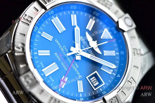 GF Factory Breitling Avenger II GMT 43mm Watch SS Blue Dial GF Swiss 2836 Movement GF Factory Breitling Avenger II GMT 43mm Watch SS Blue Dial GF Swiss 2836 Movement