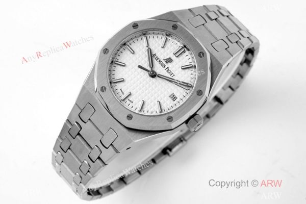 2021 New Swiss Replica Audemars Piguet Royal Oak 34mm White Textured Dial Watch with Cal.5800 2021 New Swiss Replica Audemars Piguet Royal Oak 34mm White Textured Dial Watch with Cal.5800