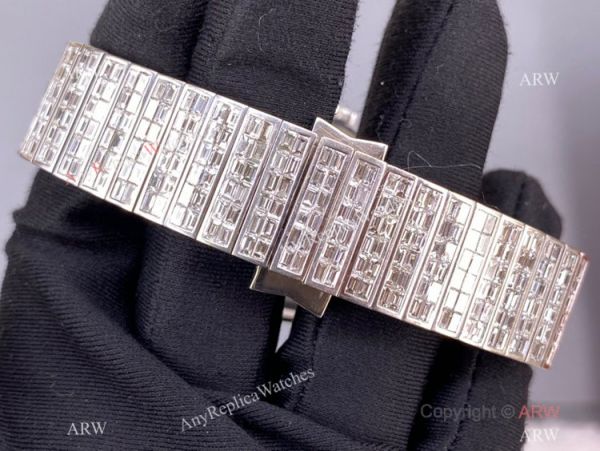 Iced Out Vacheron Constantin Malta Series P30630 Watch Full Diamond Stainless Steel Strap Iced Out Vacheron Constantin Malta Series P30630 Watch Full Diamond Stainless Steel Strap