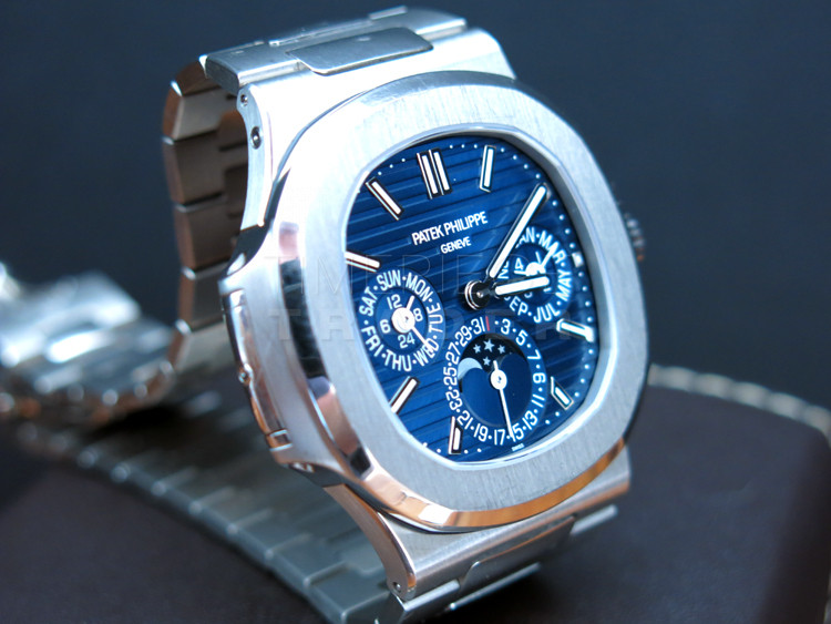 Patek Philippe Nautilus 5740-1G-001 18k White Gold Automatic self-winding Patek Philippe Nautilus 5740-1G-001 18k White Gold Automatic self-winding