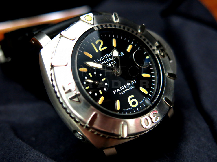 Panerai Special Editions 2004 PAM194 Titanium Automatic Panerai Special Editions 2004 PAM194 Titanium Automatic